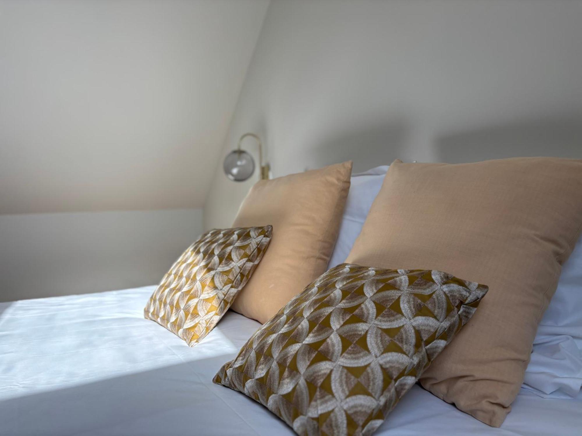 Apartment Bajocasse Duplex Spacieux 3 Ch 2 Sdb Cosy Plein Centre Decoration Elegante Proche Plages Du Debarquement